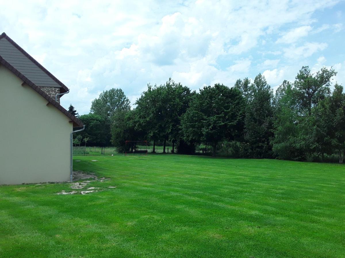 Saint-Germain-du-Crioult Gite De Landemeure, 10 Couchages, Acces Pmr מראה חיצוני תמונה